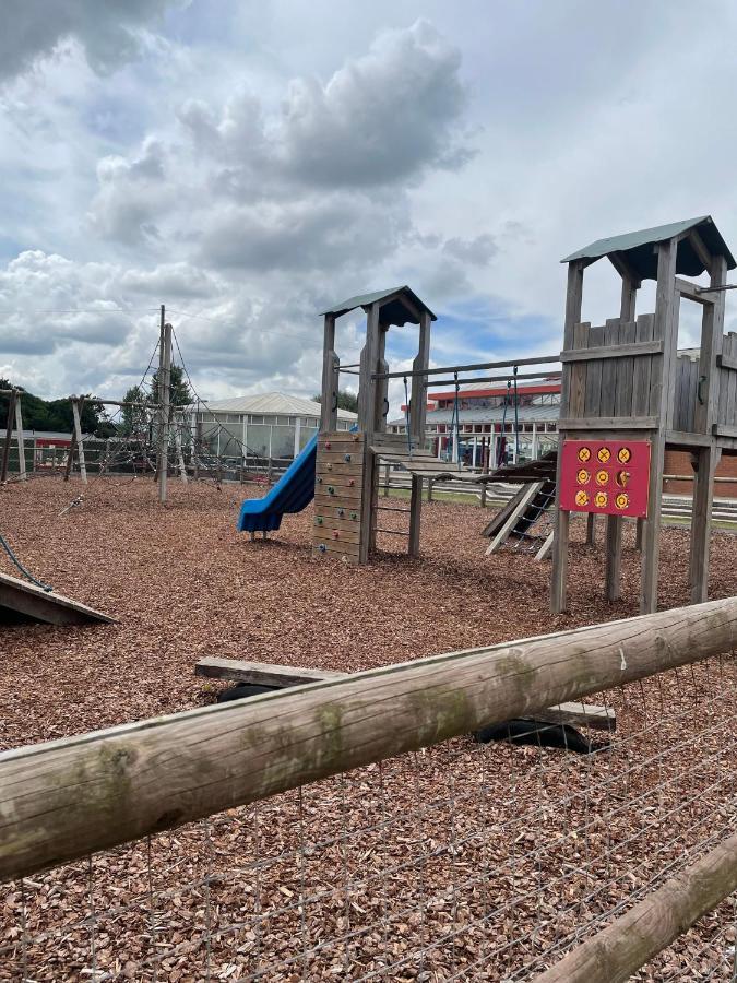 Parkdean Static Caravan On Cherry Tree Holiday Park Great Yarmouth Zewnętrze zdjęcie